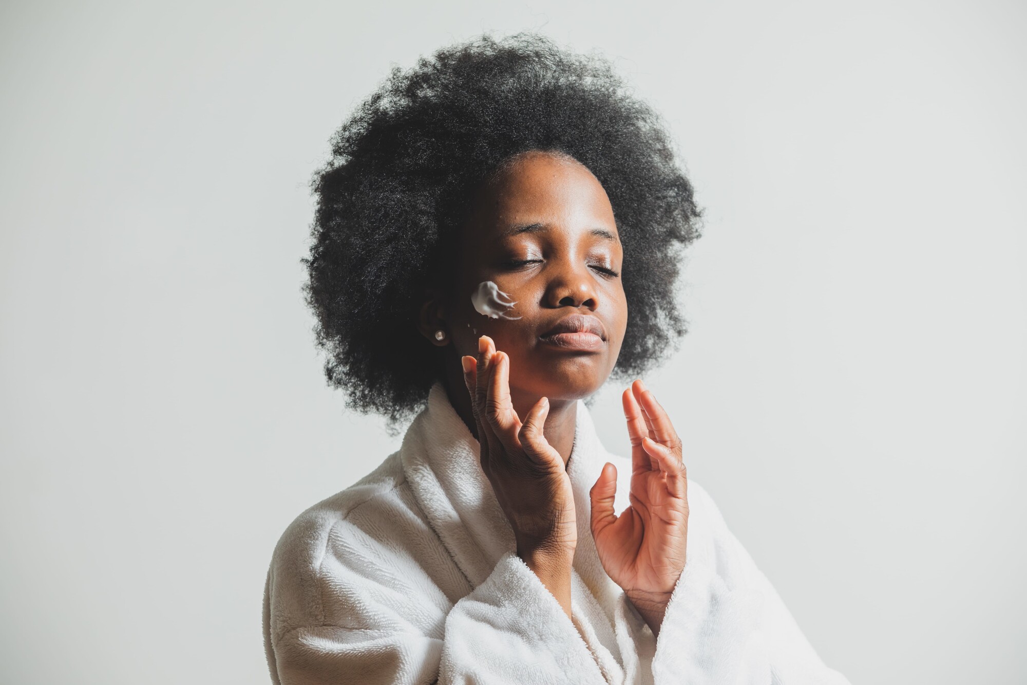 Holistic Skincare Rejuvenation: Blending Advanced Treatments with Natural Practices